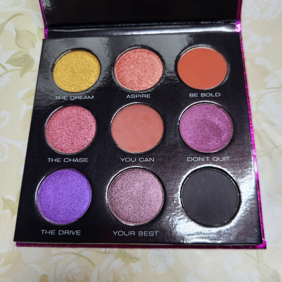 Sydney Grace, Chase Your Dreams Palette - Picture 5 of 9